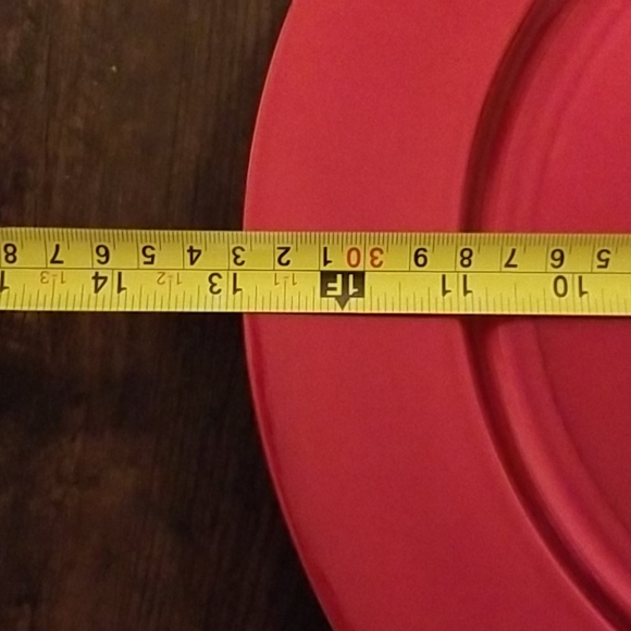 4 new red metallic chargers - Picture 4 of 4